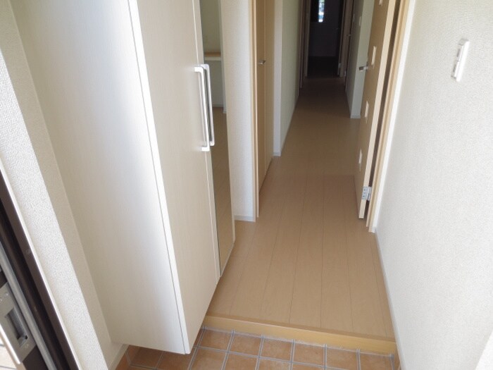 ヴィラ サローネの物件内観写真