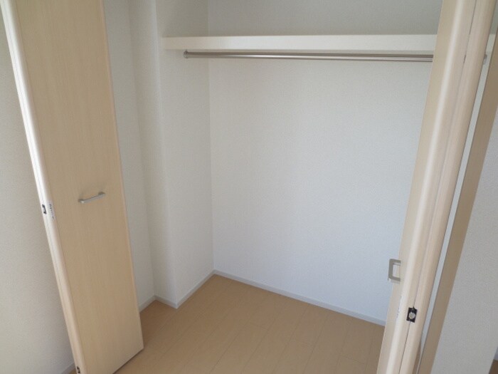 ヴィラ サローネの物件内観写真