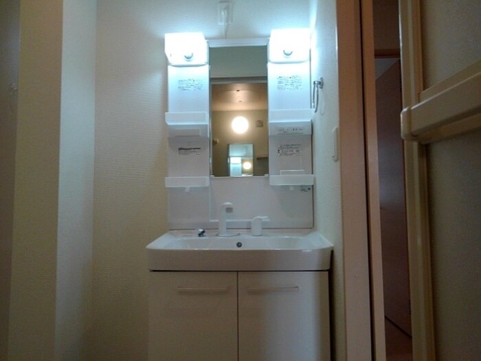 ヴィラ サローネの物件内観写真