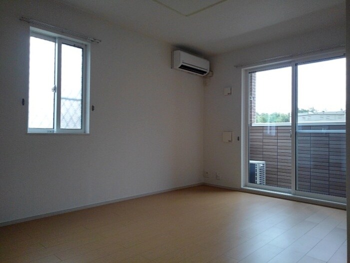 ヴィラ サローネの物件内観写真