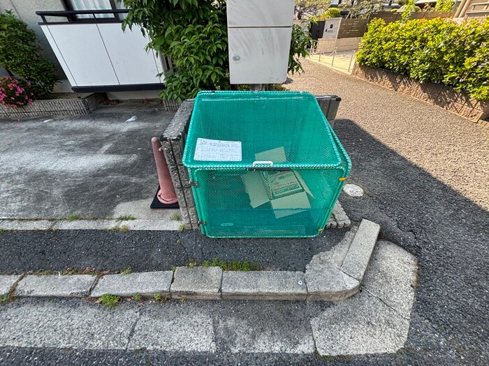 シ－ドル甲東園の物件外観写真