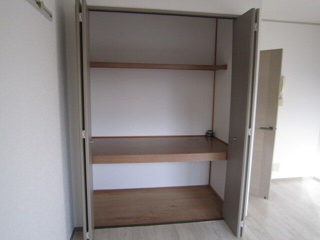 シ－ドル甲東園の物件内観写真