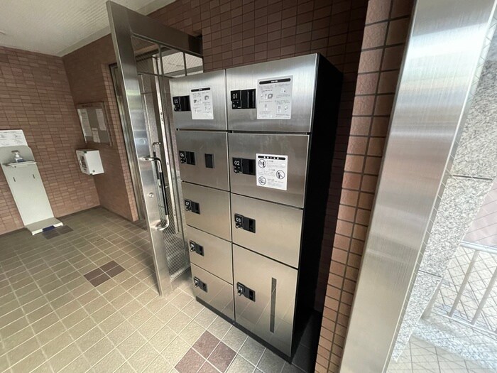 エーデル雲雀丘三番館の物件外観写真