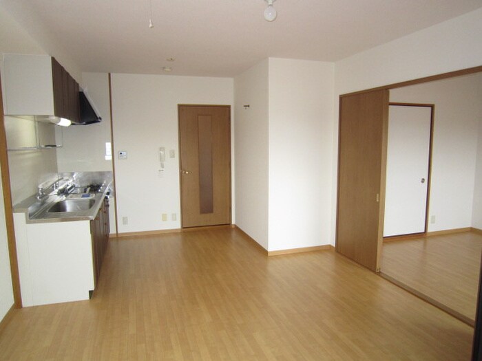 エーデル雲雀丘三番館の物件内観写真