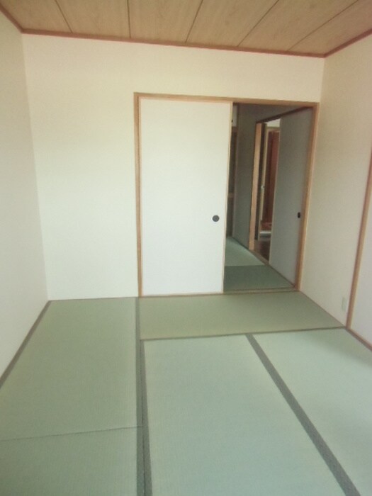 ヴェルドミ－ル堀溝の物件内観写真