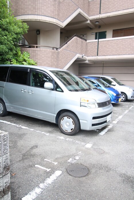 イントラ－ダ９７の物件外観写真