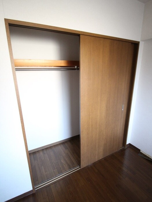 イントラ－ダ９７の物件内観写真