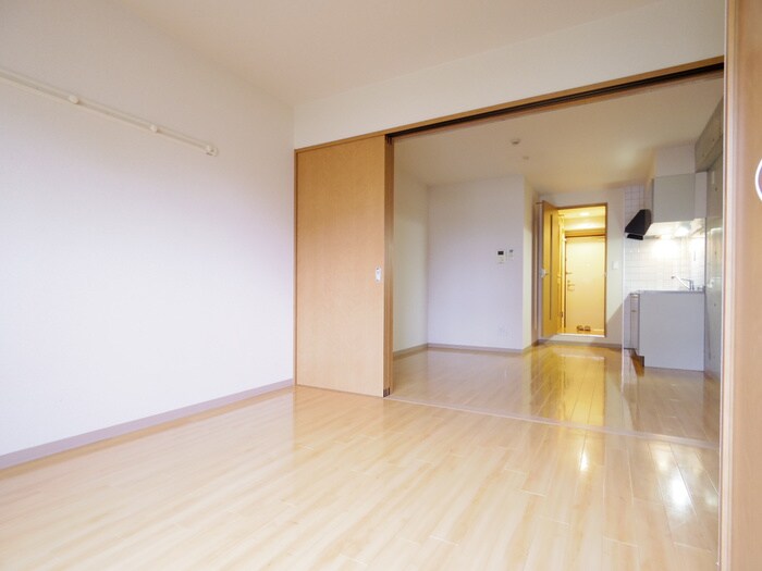 リアライズJR藤森の物件内観写真