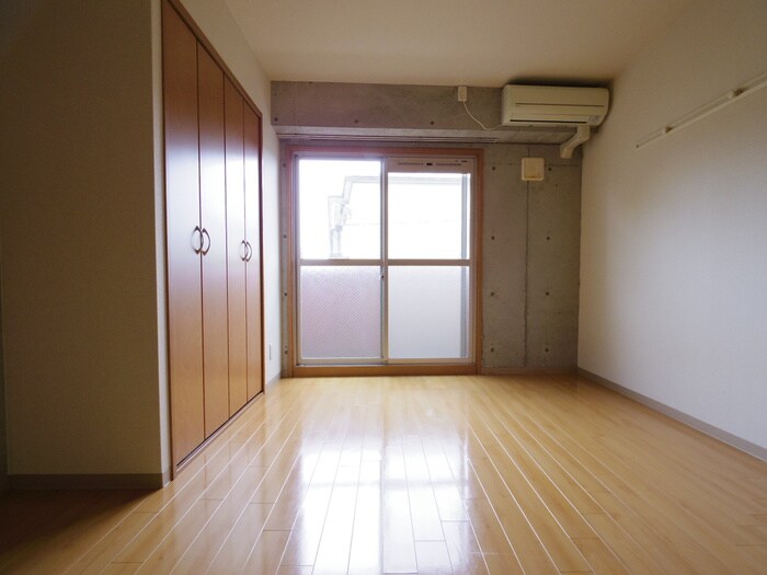 リアライズJR藤森の物件内観写真