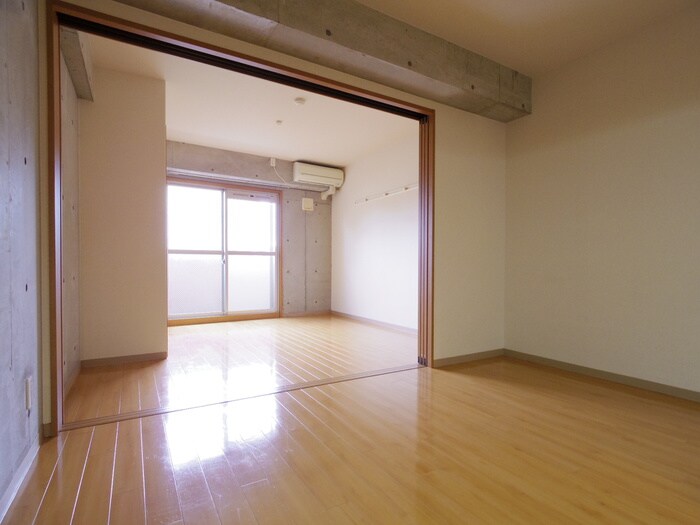 リアライズJR藤森の物件内観写真