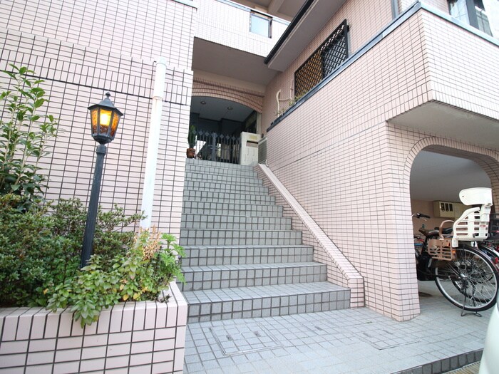 ウェストサイド緑地の物件外観写真