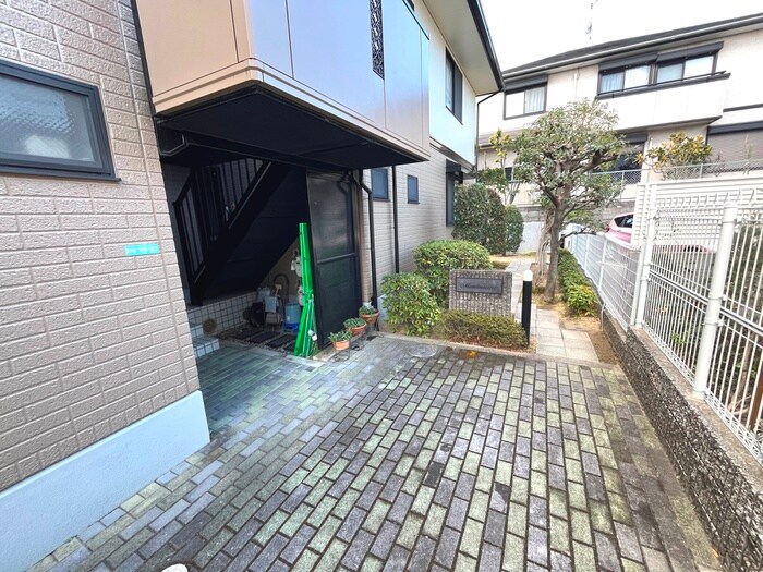 モンマルトルの物件外観写真