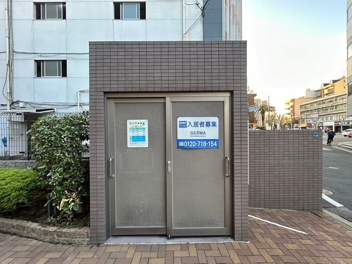 レジデンス八楽の物件外観写真