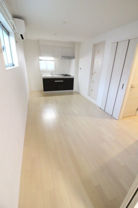 KRM　RESIDENCE　TAKATSUKIの物件内観写真