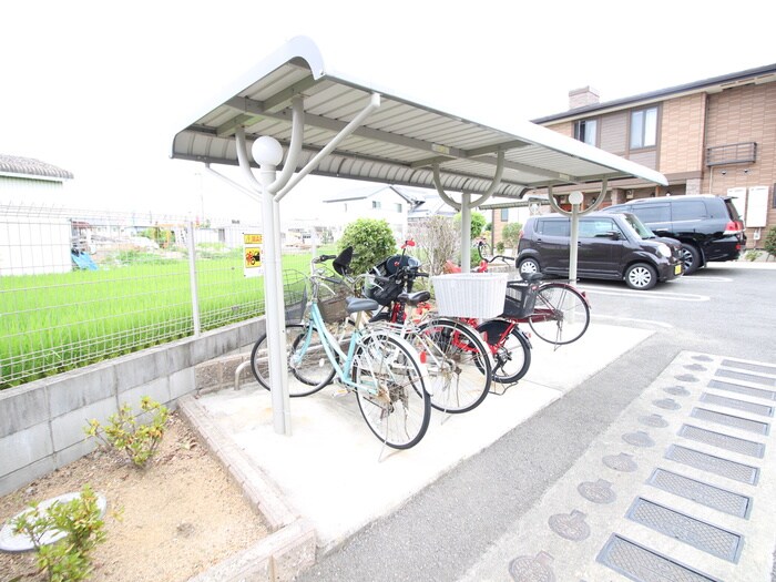 ジョリ－パ－トナ－の物件外観写真