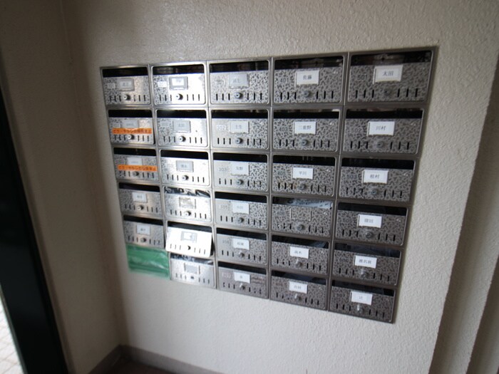 南五月ケ丘ハイツの物件外観写真