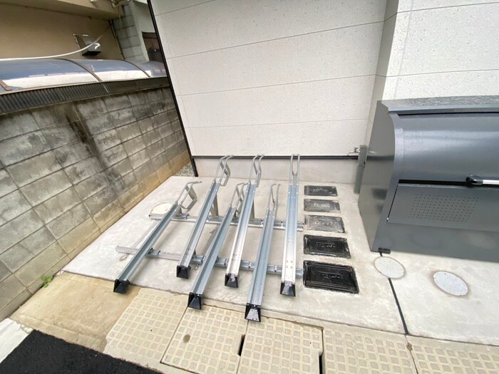 ＲＥＶＩＴＡ京都西京極の物件外観写真