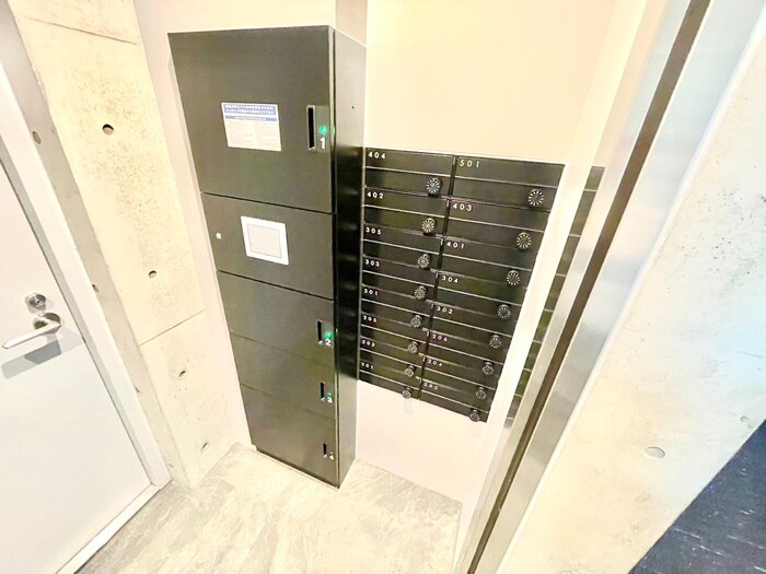 MAIN STAGE The Base Frontの物件外観写真