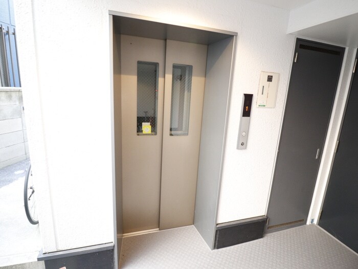 プラネットフィールドＫＯＢＥの物件外観写真