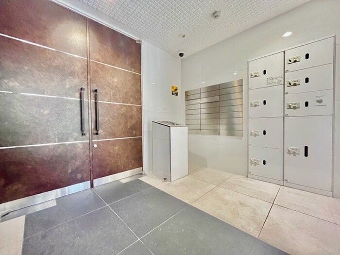 プレシャス中宮の物件外観写真