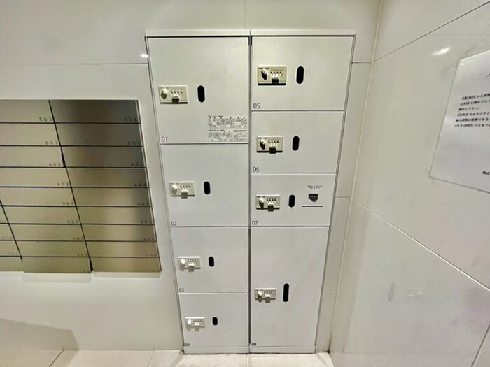 プレシャス中宮の物件外観写真