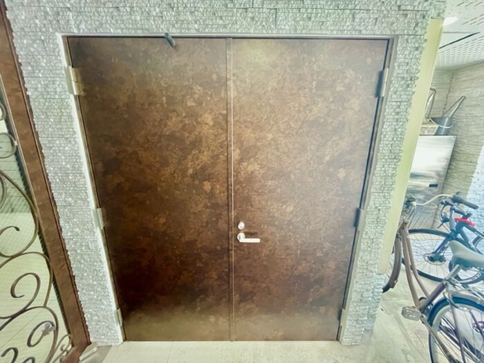 プレシャス中宮の物件外観写真