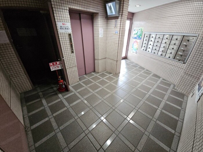 東大阪レヂデンスの物件外観写真