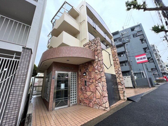 ロジュマン六甲の物件外観写真