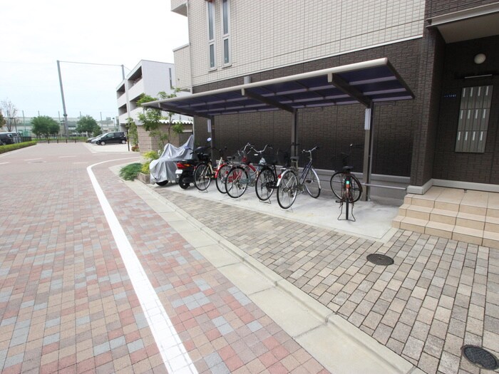 メゾンジュネスの物件外観写真