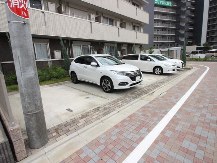 メゾンジュネスの物件外観写真