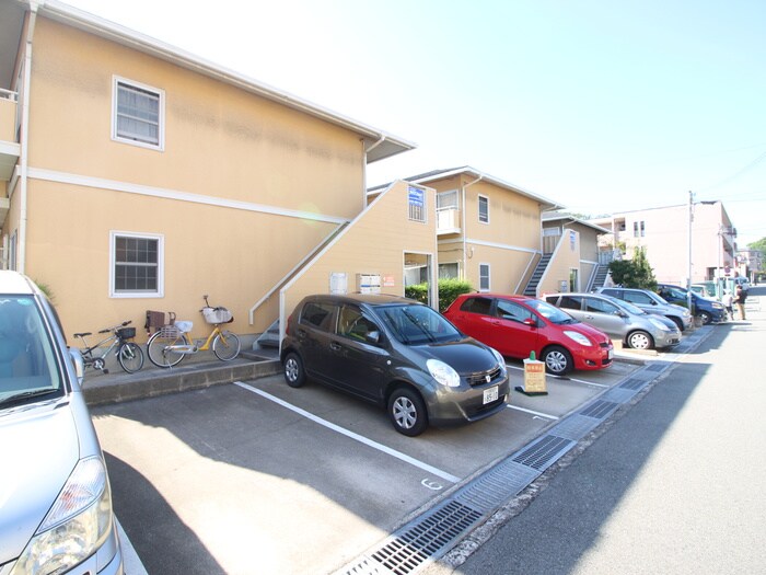 タウニーイサカＢ棟の物件外観写真