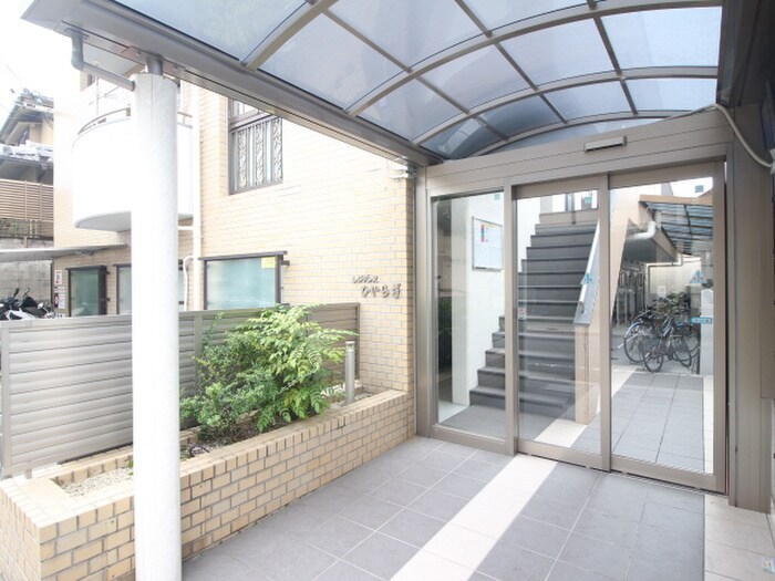 レジデンスひいらぎの物件外観写真