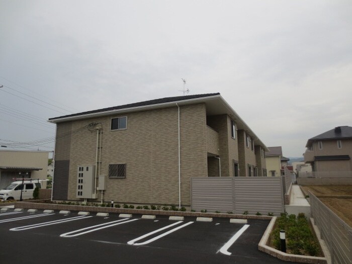 イルミナールの物件外観写真