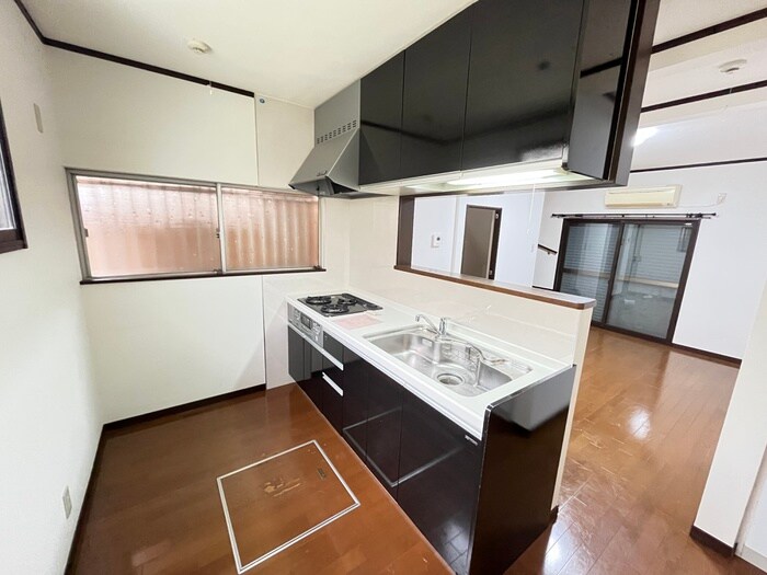 平池町一戸建の物件内観写真