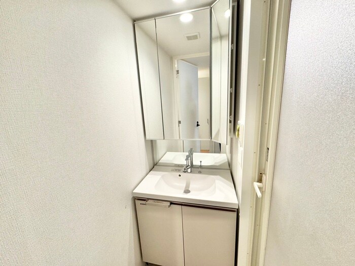 コンフォリア・リヴ大阪本町の物件内観写真