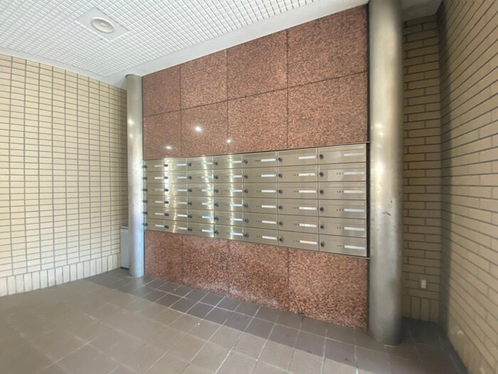 ウエストウイング嵯峨の物件外観写真