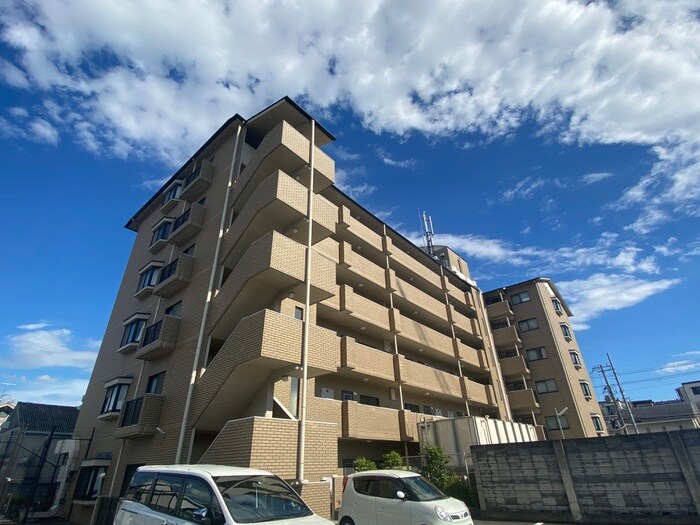 ウエストウイング嵯峨の物件外観写真