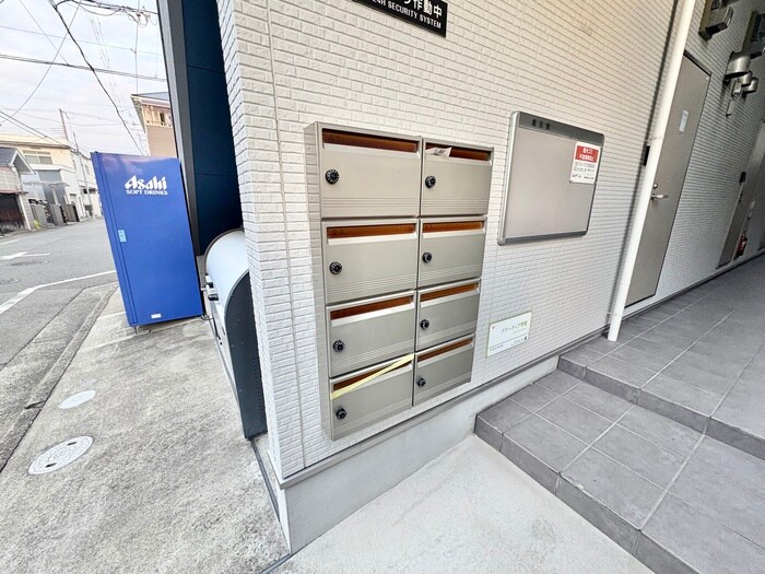 グラーティア堺東の物件外観写真