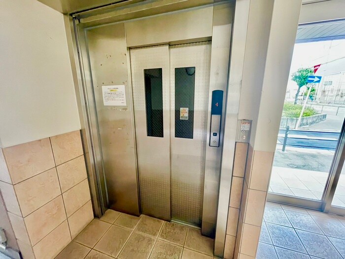 イセハイツの物件外観写真