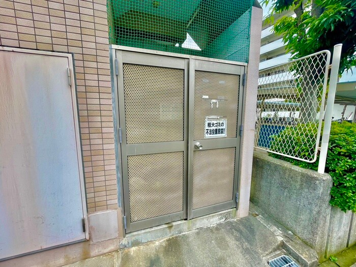 イセハイツの物件外観写真