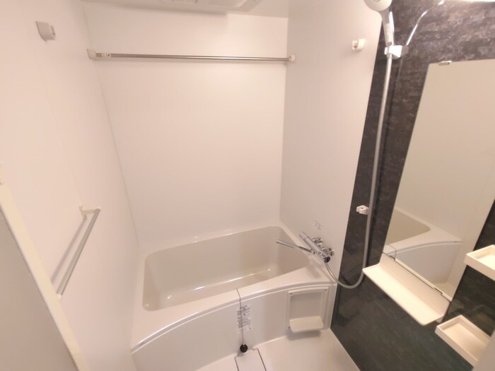 セレニテ江坂グランデの物件内観写真