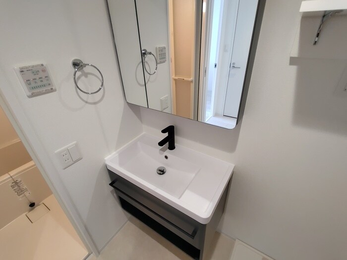 セレニテ江坂グランデの物件内観写真