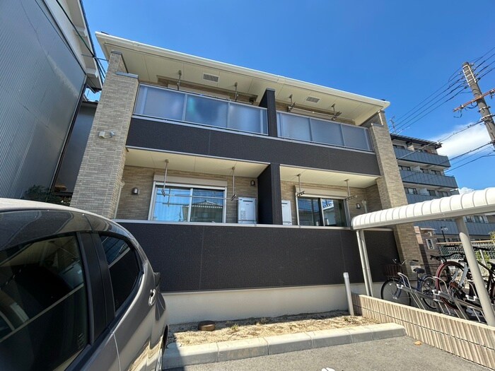 アルバ八尾の物件外観写真