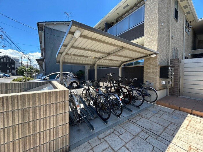 アルバ八尾の物件外観写真