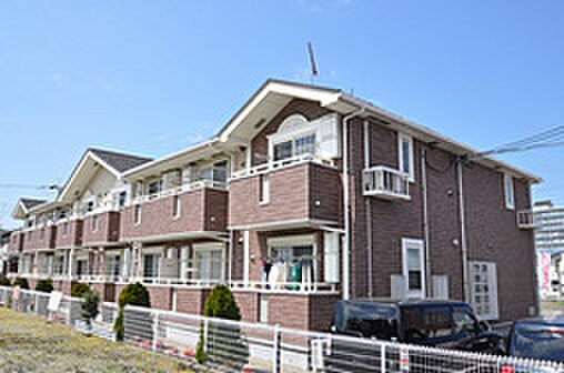 フレスク－ラの物件外観写真