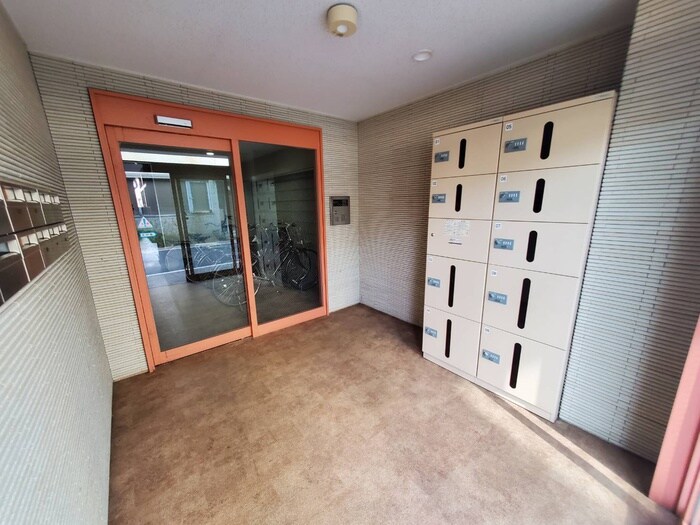 トラスト伏見の物件外観写真