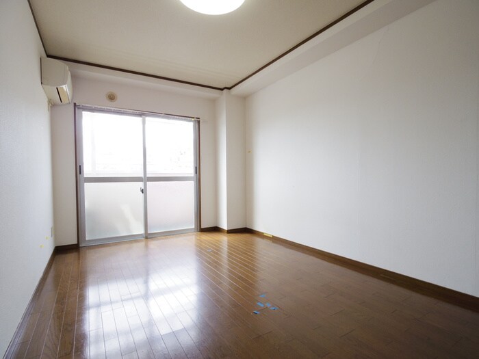 トラスト伏見の物件内観写真