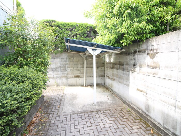 ｱﾒｰｼﾞﾝｸﾞｴｽﾃｰﾄの物件外観写真