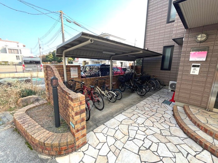 旭化成コージィ香櫨園の物件外観写真