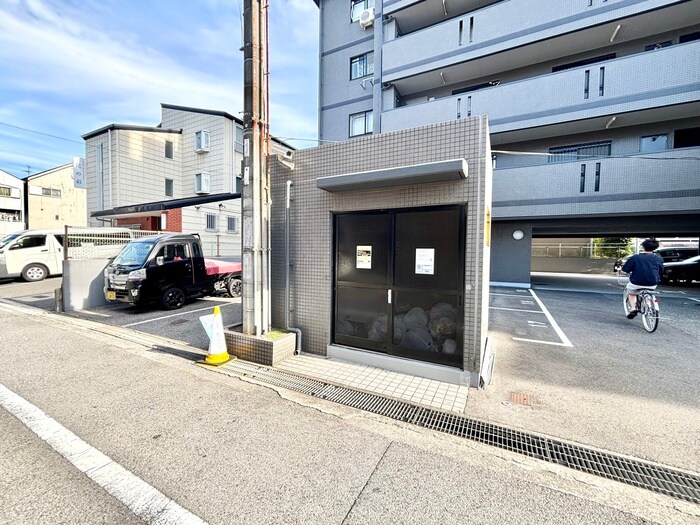 J･T･CRUISE(ｼﾞｪｲ･ﾃｨｰ･ｸﾙｰｽﾞ)の物件外観写真